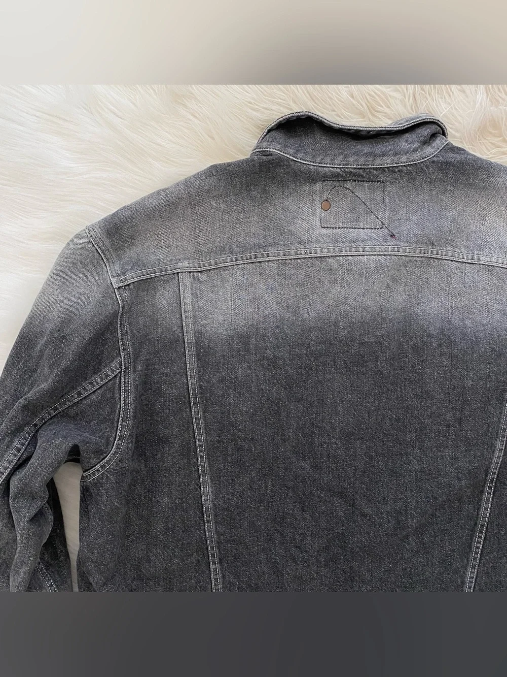 Guess Men’s Washed Black Distressed Cotton Denim Jean Jacket Y2K Vintage 00s XL
